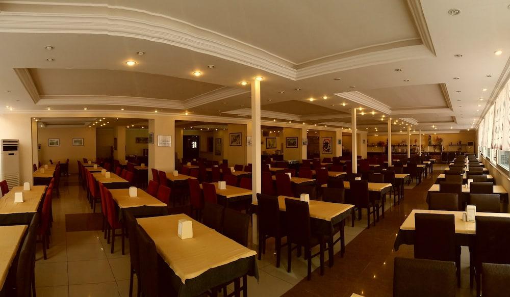 Club Bayar Beach Hotel Alanya Bagian luar foto