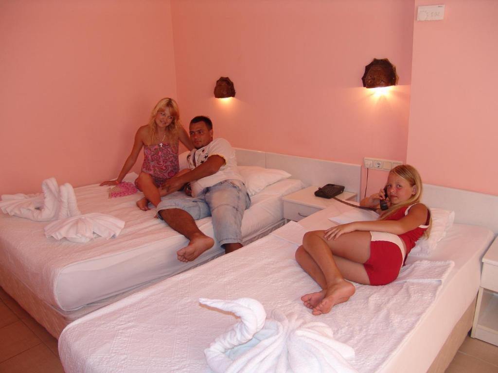 Club Bayar Beach Hotel Alanya Bagian luar foto